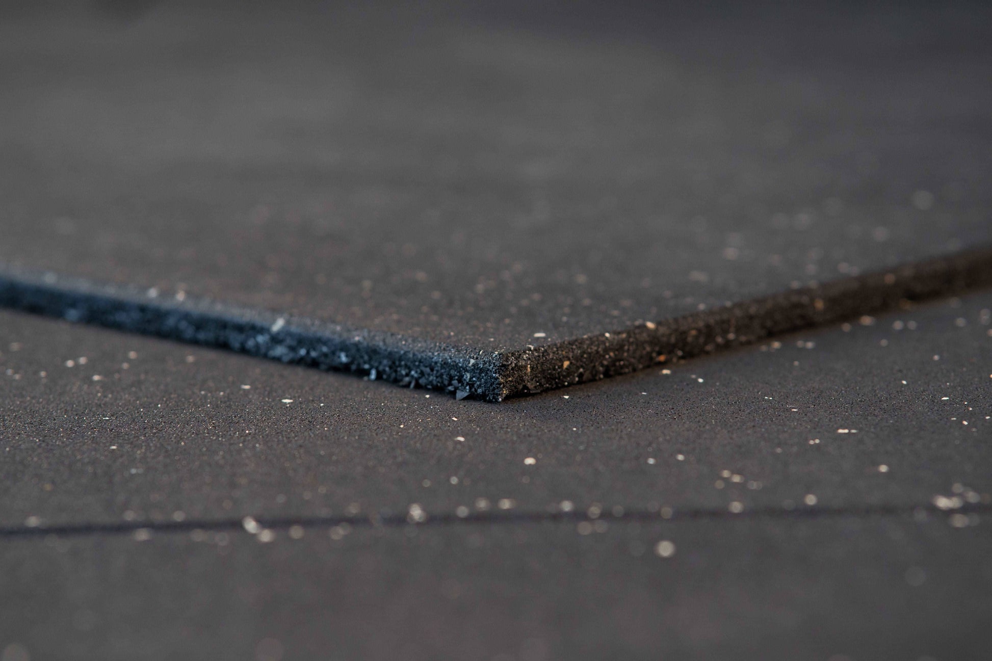 Gym Bodenplatten: Gym Rubber Mat SQMIZE®, 15 - 25 mm www.simpleproducts.at GRM100-15 