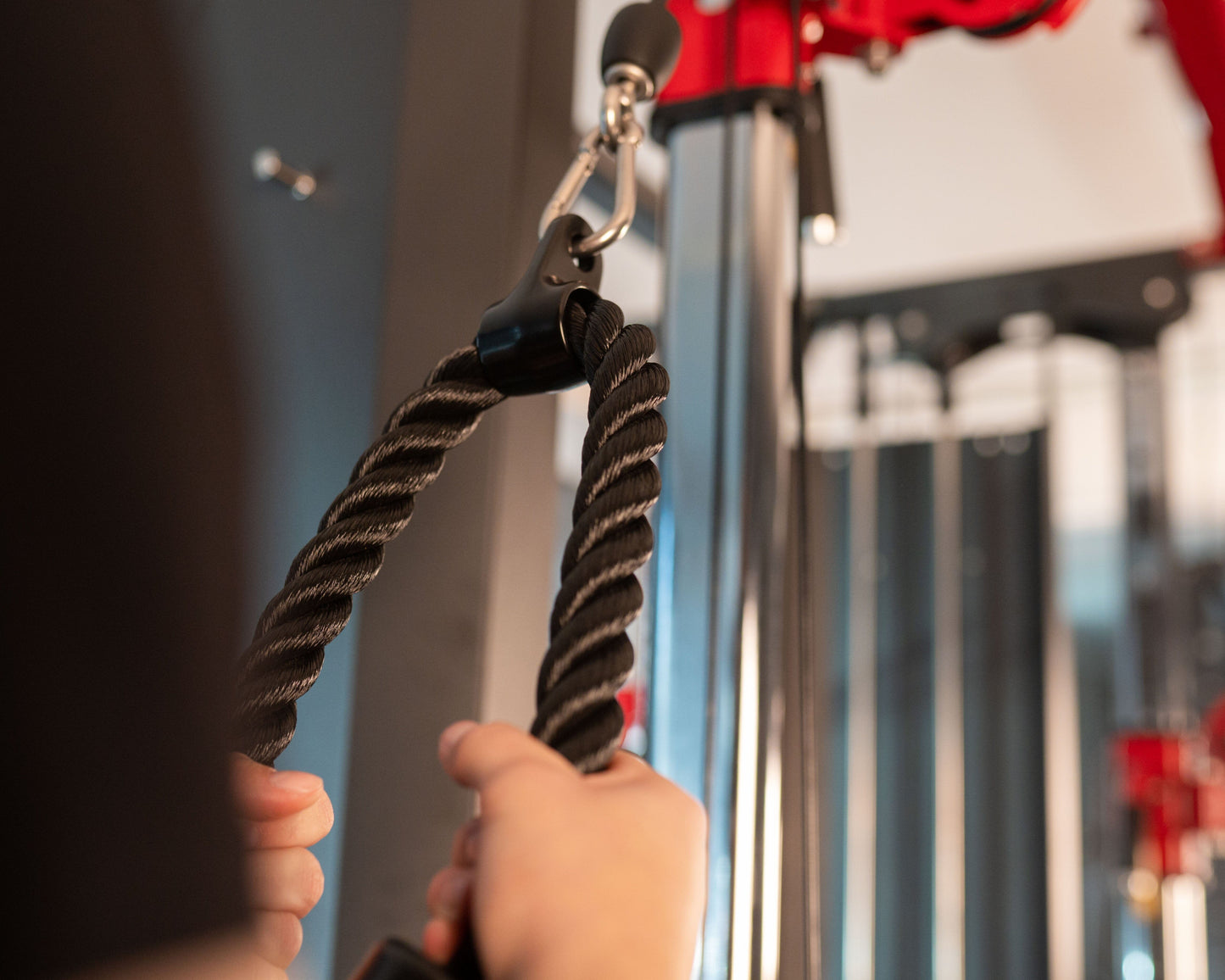 Smith Machine & Kabelzug: Multi Functional Gym SQMIZE® PREMIUM BISON SQ-S950 www.simpleproducts.at 